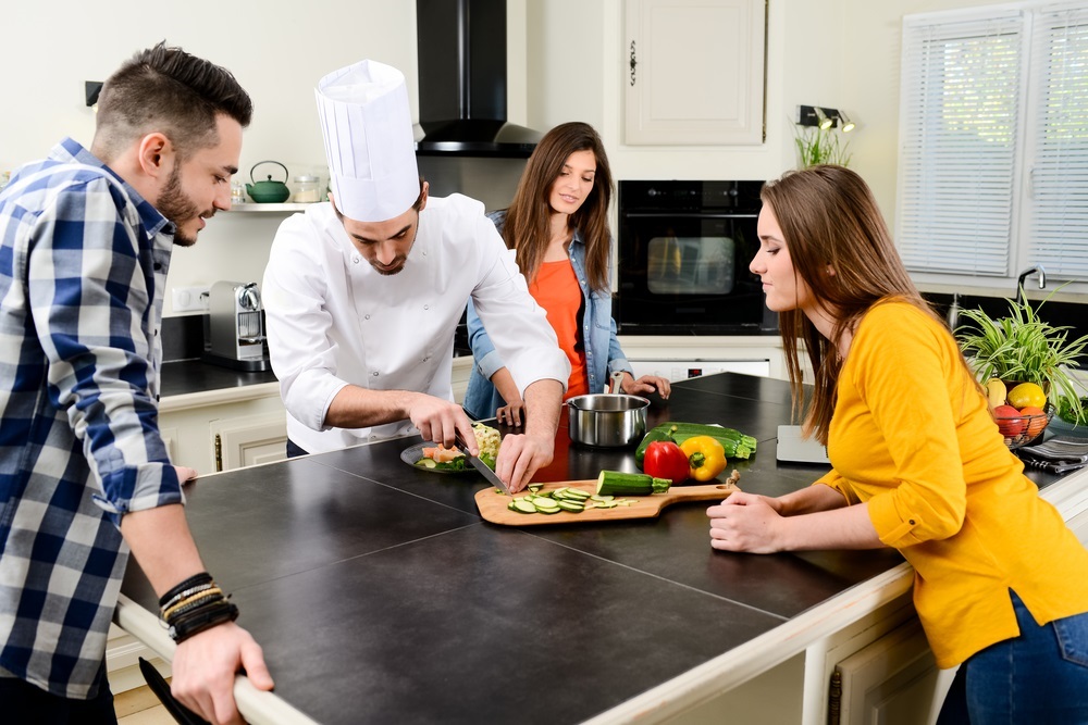 Een privé kok aan huis hoe het werkt en wat je kunt verwachten