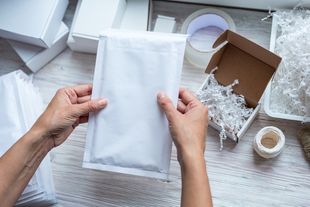 Welk materiaal wordt gebruikt voor luchtkussen enveloppen
